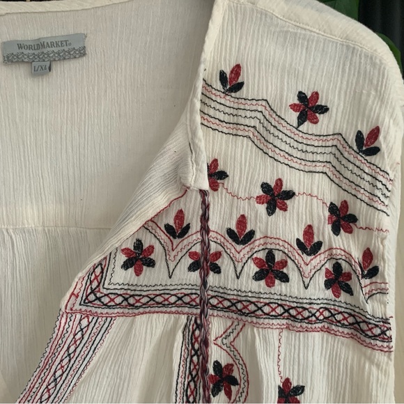 • [World Market] Embroidered Top • - Picture 5 of 10
